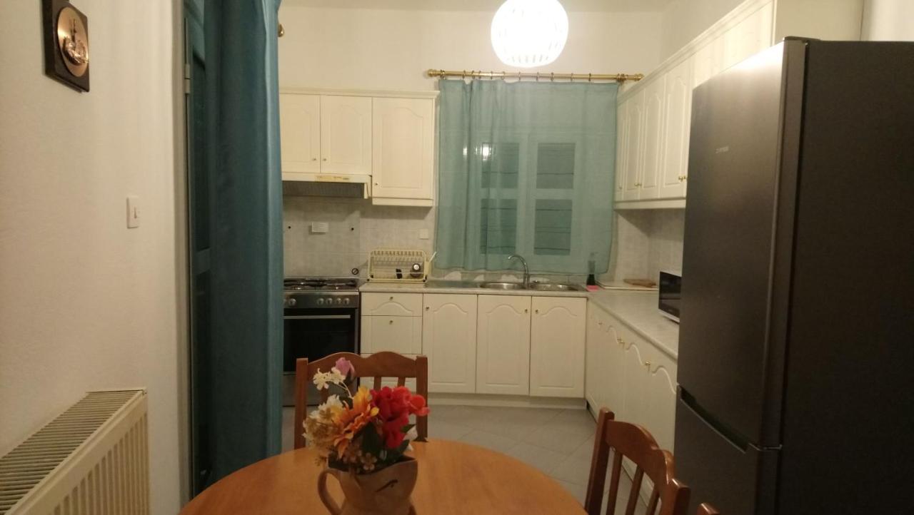 Vacation House In Stroggili Agios Ioannis Peristerion Exterior foto